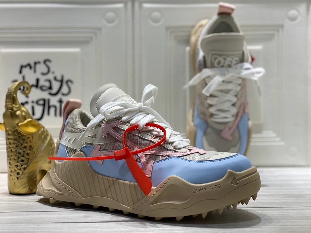 Men's Men's Shoes💰480🌼【New Style】High-end Boutique-🤷‍♂🤷‍♂OFF-WHITE x Air Jordan 】1 The joint shoe has been highly concerned by everyone since its design. The new shoe is shown in the popular Chicago bull white and yellow LOGO color scheme. The shoe body is made of cowhide, cow suede, and other materials. In addition to the X hidden on the inside of the leather, the oversized Swoosh, OFF-WHITE for Nike, Air Jordan 1 birth information and AIR are displayed on both sides of the shoe. The iconic details of OFF-WHITE can be seen on the sole and insole. You can choose a pair if you like the style. Code: 39-44 (45 can be customized